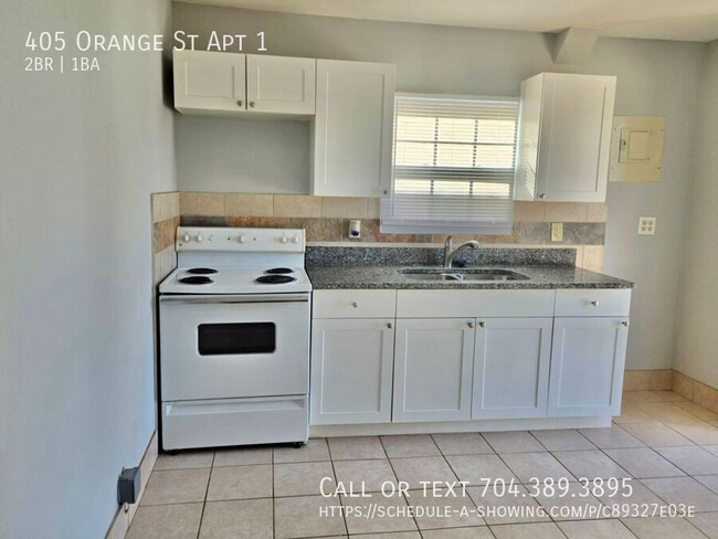 Building Photo - Charming 2-Bedroom Apartment for Rent in C...