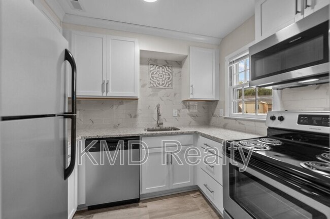 Building Photo - 4605 Coronado Dr