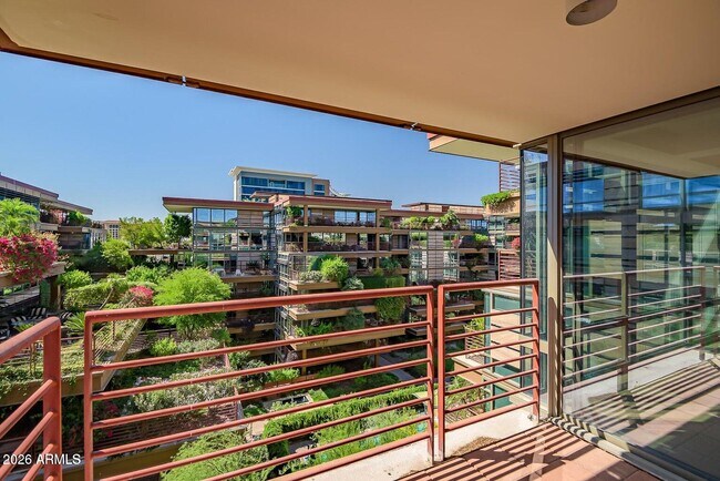 Building Photo - 7131 E Rancho Vista Dr