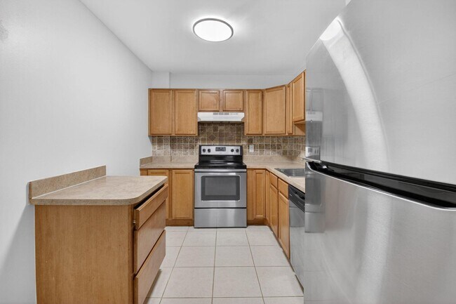 Building Photo - 5260 NW 2nd Ave