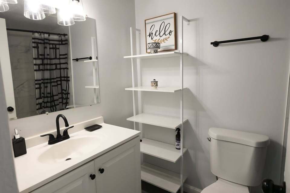 Building Photo - 2912 Kings Chapel Rd