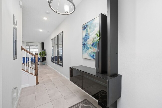 Building Photo - 1552 Carey Palm Cir
