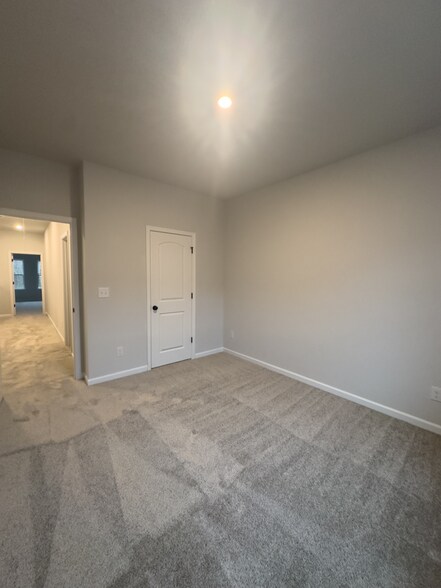 Building Photo - 5224 Kinsbridge Dr