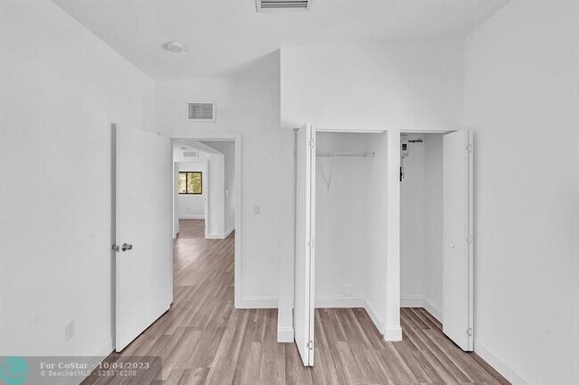 Building Photo - 1396 NW 60th St