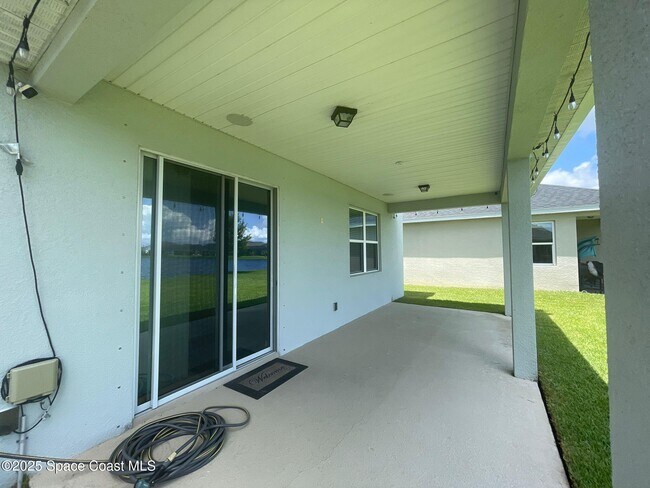 Building Photo - 4633 Academic Ln