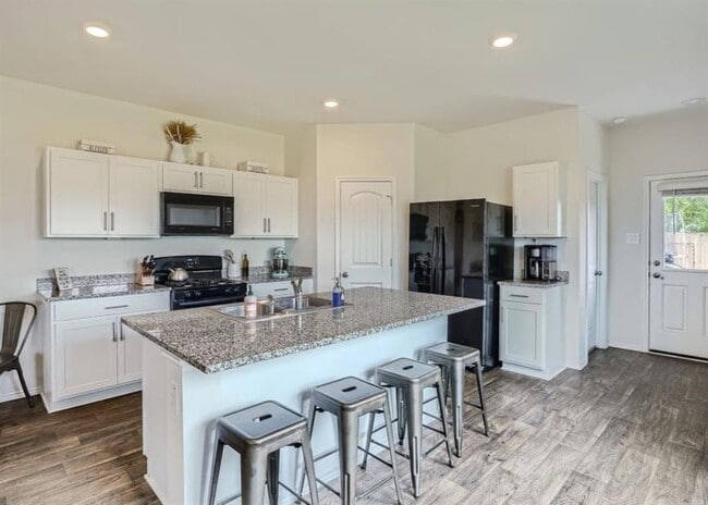 Building Photo - 259 Levi Lndg