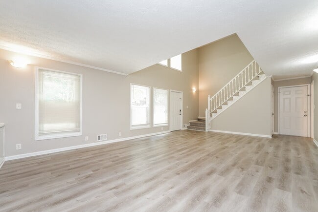 Building Photo - 3387 Pembrook Farm Way SW