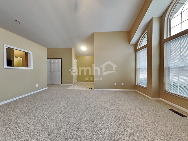 Building Photo - 123 Shaw Rd