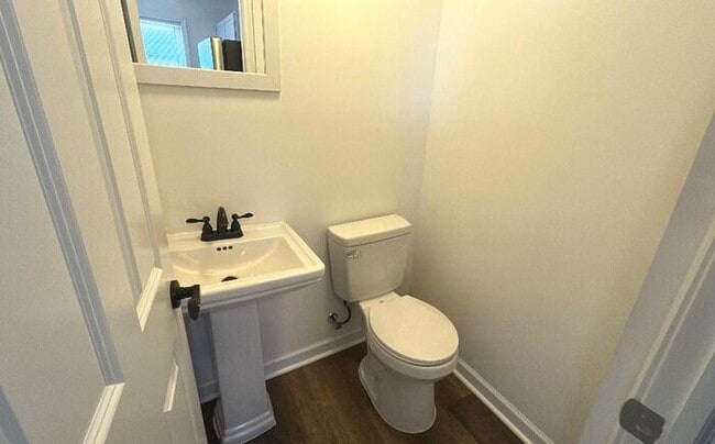 Building Photo - 3674 Arnelle Rd