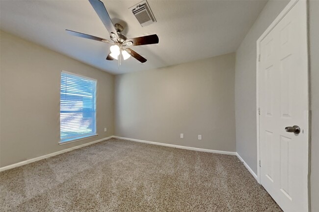 Building Photo - 70 N Creekmist Pl