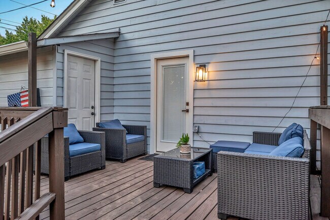 Building Photo - 1331 4th Ave N