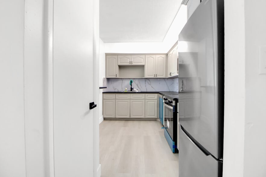 Building Photo - 14850 Naranja Lakes Blvd