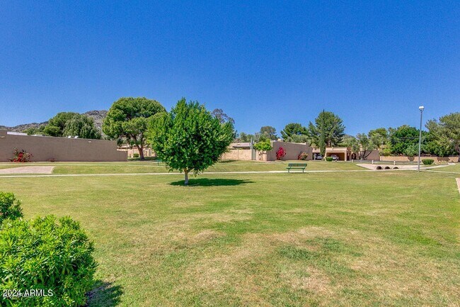 Building Photo - 10415 N 10th St