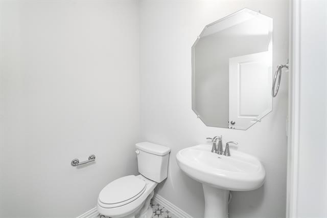 Building Photo - 1820 Briar Rose Dr