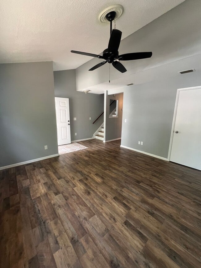 Building Photo - Updated Sanford Condo with Private Patio & Community Pool Near Downtown!