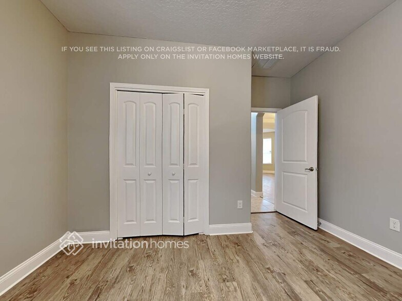 Building Photo - 832 Glendale Ln