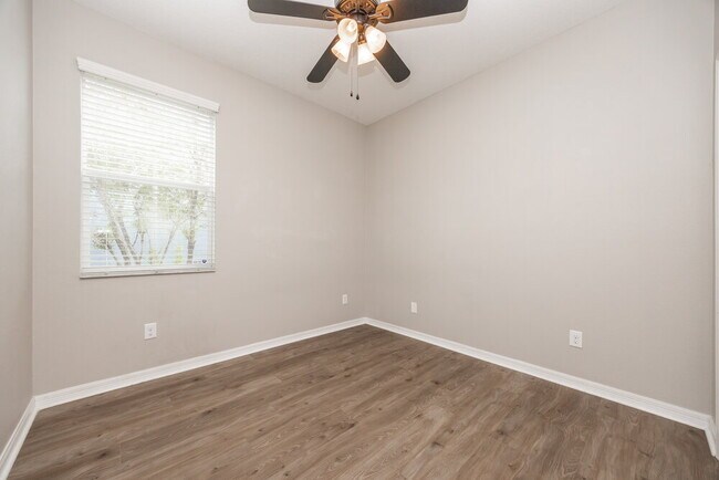 Building Photo - 21018 Picket Fence Ct