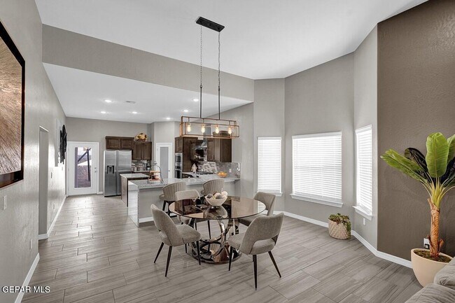 Building Photo - 15340 Resolve Dr