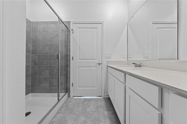 Building Photo - 15633 Water Spring Blvd