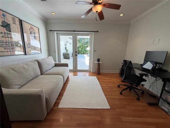 Building Photo - 5721 SW 59th Pl