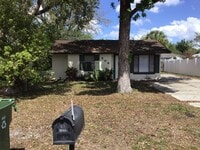 Building Photo - RANCH STYLE 3 BEDROOM 2 BATH  - NEAR USF & BUSCH GARDENS