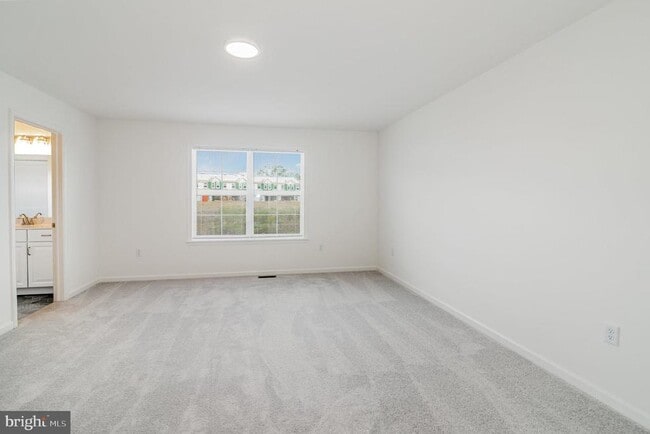 Building Photo - 7851 Briarwood Dr
