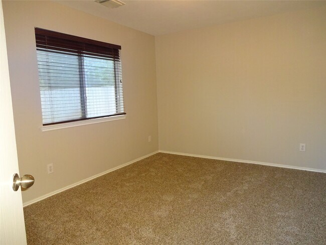 Building Photo - 12722 Kiev Hills Ln