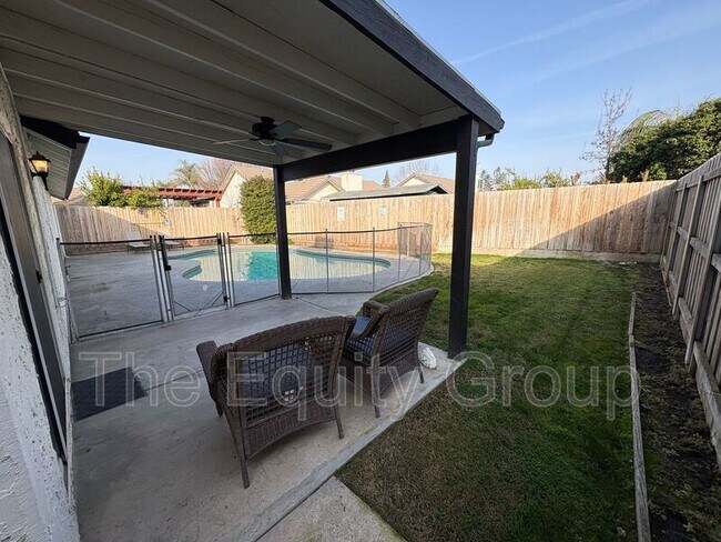 Building Photo - 3908 S Dans St