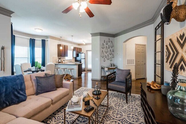 Building Photo - Live the Lifestyle You Deserve!