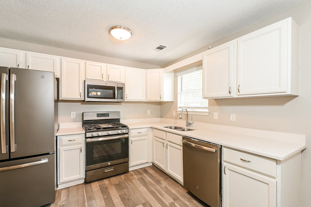 Building Photo - 3444 Sumter Pl