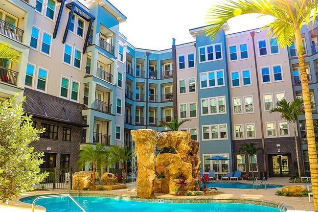 Building Photo - 4310 W Spruce St