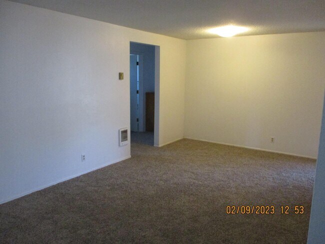 Primary Photo - 1337 Laura St