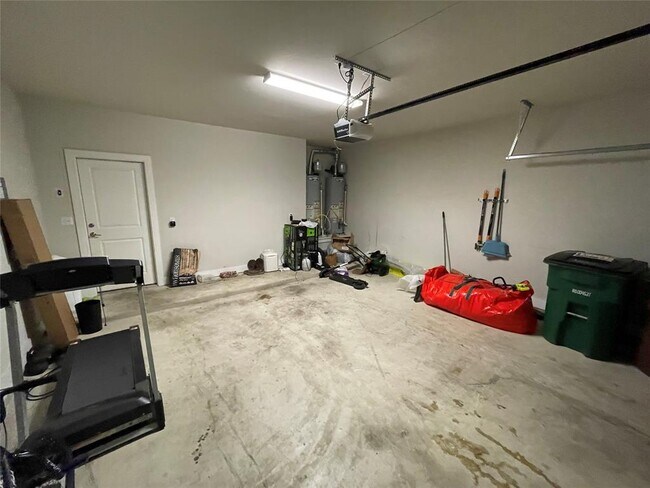 Building Photo - 8412 Cottage Rose Dr