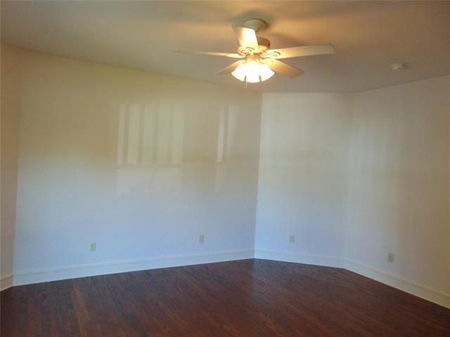 Building Photo - 10306 Country Club Dr