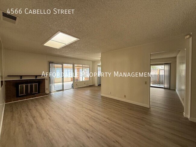Building Photo - 4566 Cabello St