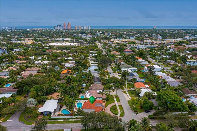 Building Photo - 1900 N Victoria Park Rd