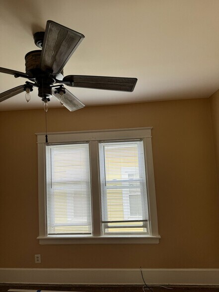 bedroom 2 - 75 Lent St