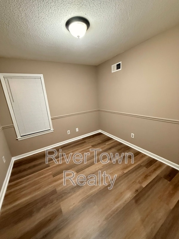 Building Photo - 4987 Scenicwood Cove