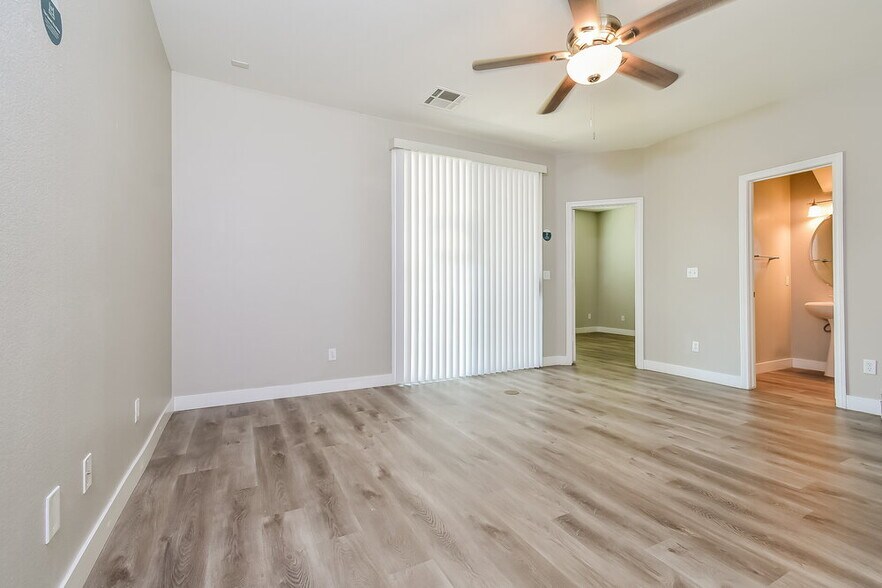 Building Photo - 8775 Parsons Ridge Ave