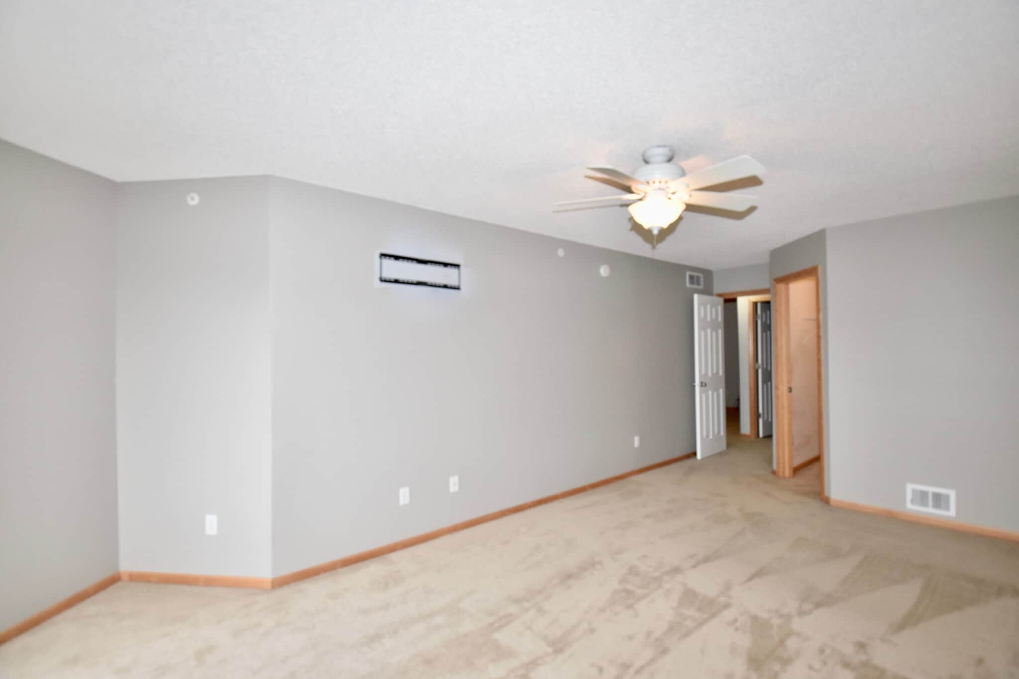 Building Photo - 8395 Townsend Dr