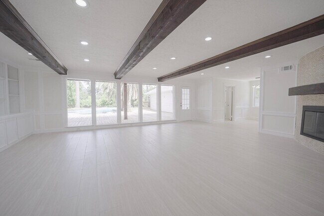 Building Photo - 1419 Chestnut Ridge Rd