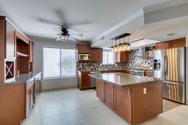 Building Photo - Amazing 3-bdrm home in Green Valley!