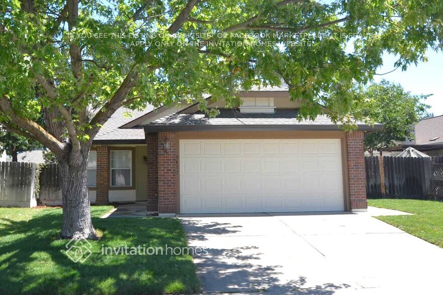 Primary Photo - 9417 Soaring Oaks Dr