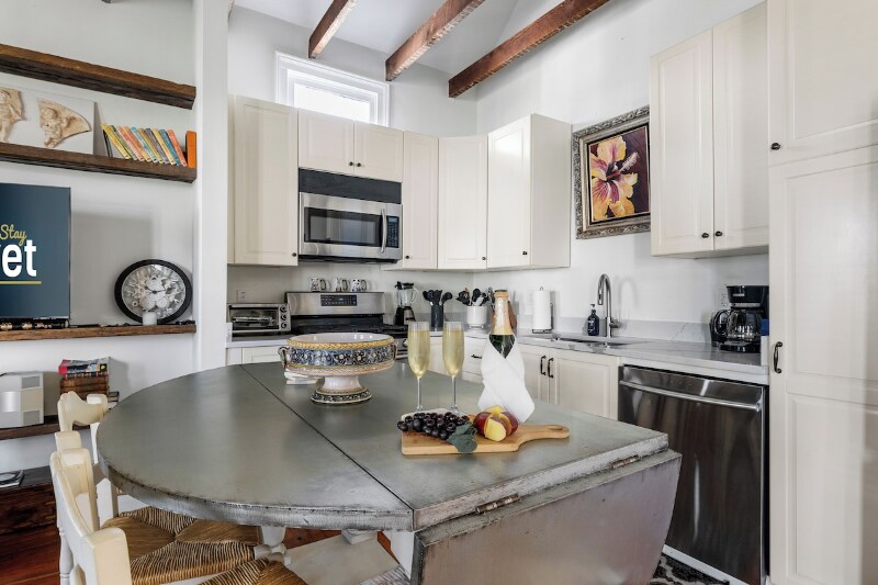 Building Photo - 246 Ashley Ave