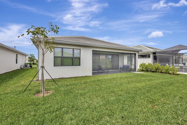 Building Photo - 12557 SW Rain River Dr