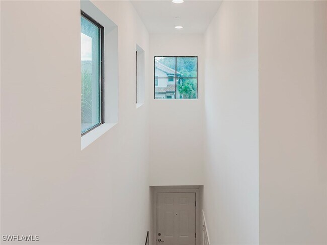 Building Photo - 5690 Mayflower Way