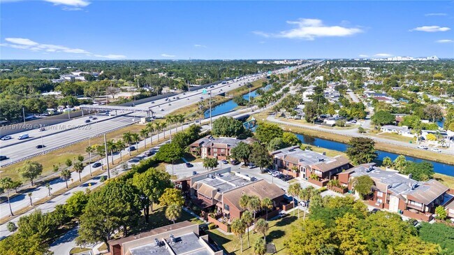 Building Photo - 6241 SW 116th Pl