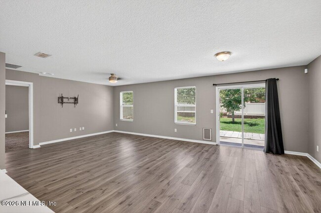 Building Photo - 9099 Tahoe Ln