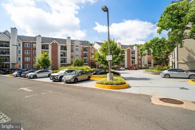 Building Photo - 3315 Wyndham Cir
