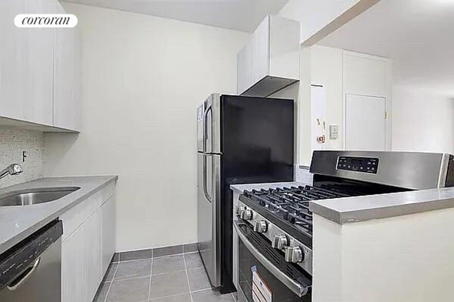 Primary Photo - 414 E 119th St